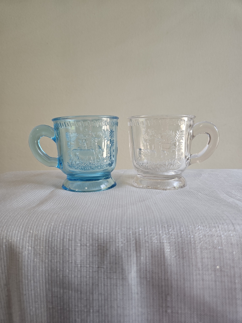 Vintage Mosser Glass Deer Design Mugs